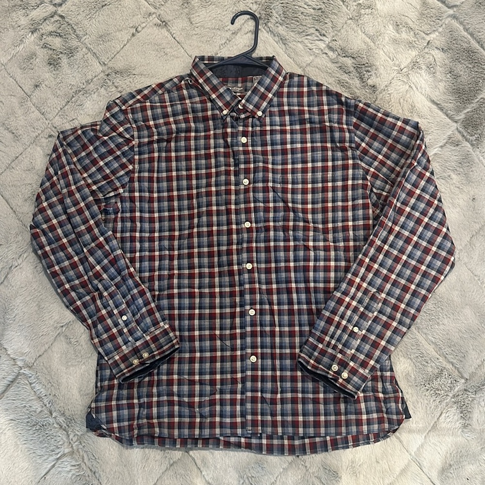 Van Heusen Never Tuck Slim Fit Men’s Shirt
